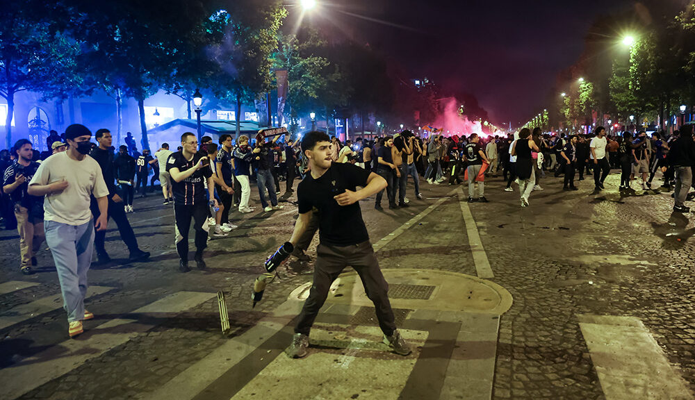 Violencia en Francia tras la victoria del PSG en la Champions: 2 muertos, 500 detenidos 33 Violencia-en-Francia