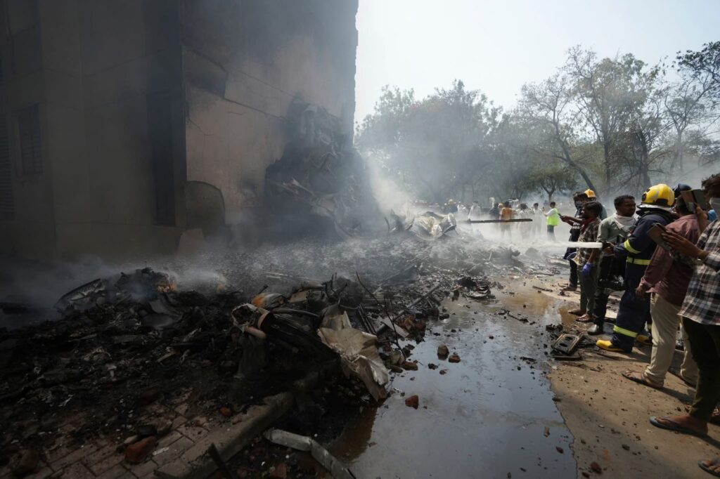 Accidente aéreo en Ahmedabad: Air India Flight AI171 se estrella tras el despegue 46 accidente-aereo-ahmedabad