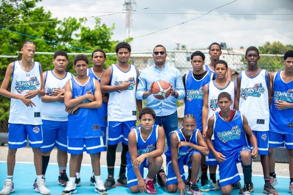 Ángelo Ramírez: un viceministro que apuesta al futuro de la juventud dominicana 50 Angel-ramirez